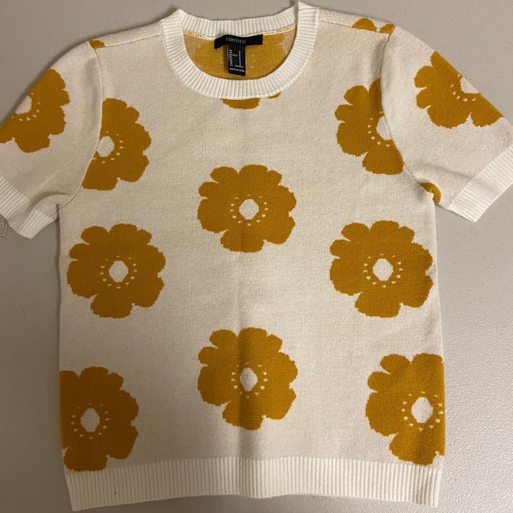 Flower sweater - Picture 2 of 4